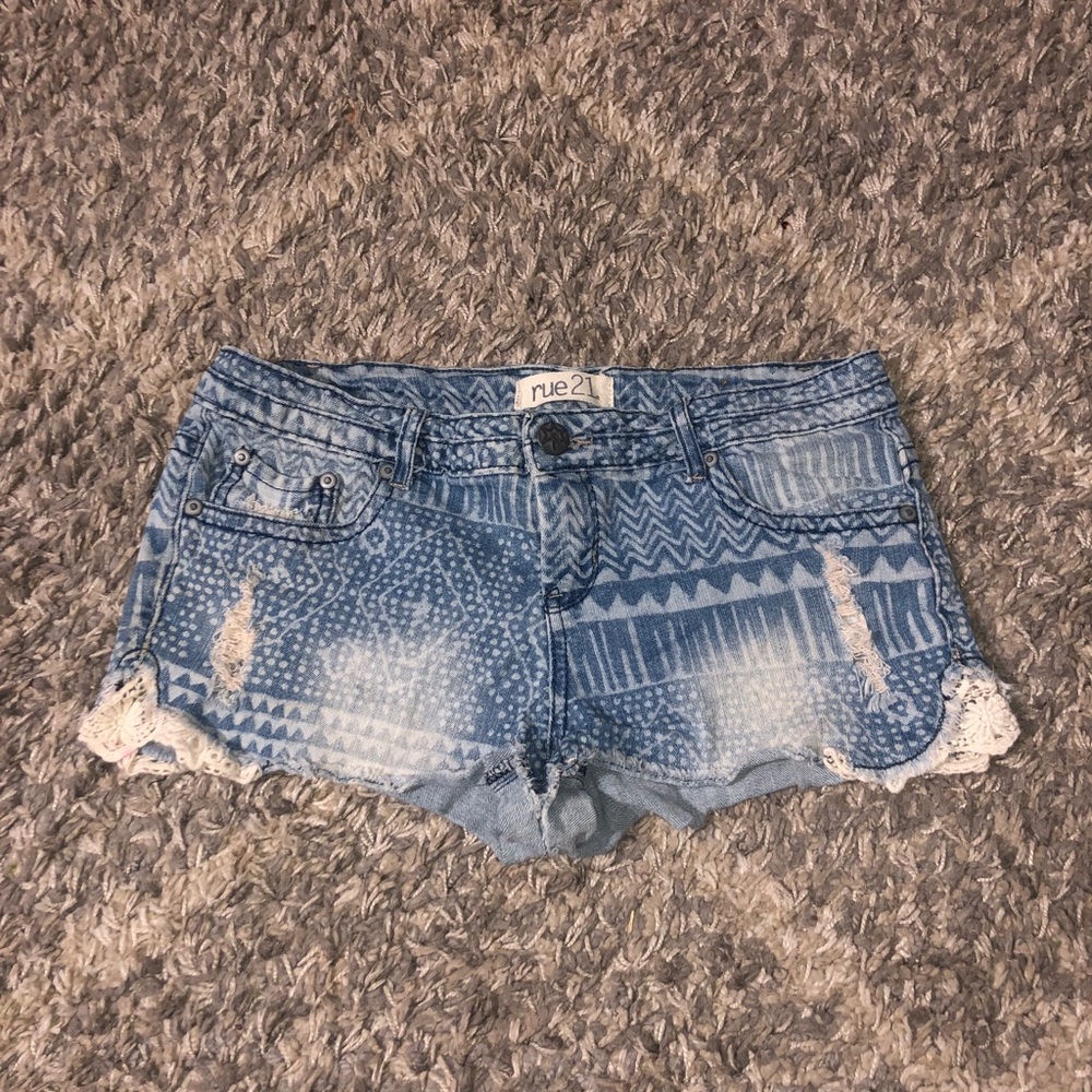 Printed jean shorts